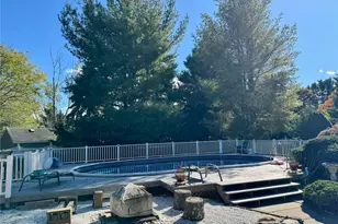 196 High Meadow Ln, Jamesport, NY 11901 - Photo 16