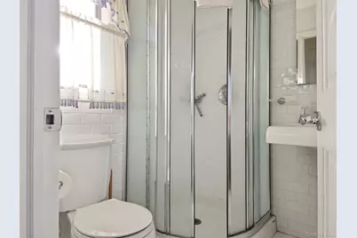 3 Dorset Way, Glen Cove, NY 11542 - Photo 8