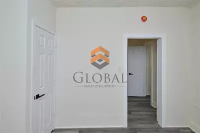 865 E 215th Street, Bronx, NY 10467 - Photo 28