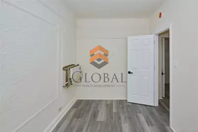 865 E 215th Street, Bronx, NY 10467 - Photo 22