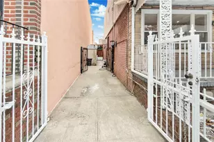 103-34 110th St, Richmond Hill, NY 11419 - Photo 44