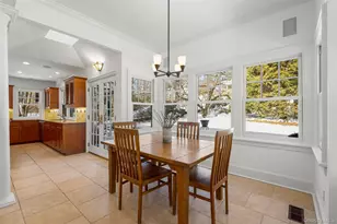 25 Huguenot Dr, Larchmont, NY 10538 - Photo 20