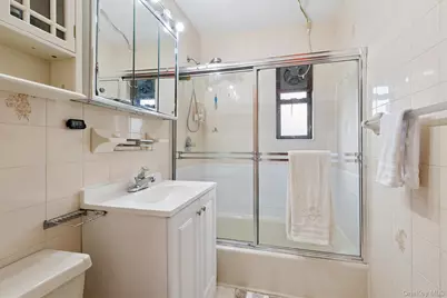 74-22 220th #Lower, Oakland Gardens, NY 11364 - Photo 8