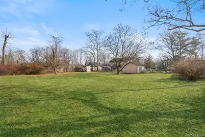 449 Montauk Highway, East Moriches, NY 11940 - Photo 36