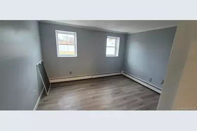 [Address not provided], East Islip, NY 11730 - Photo 4