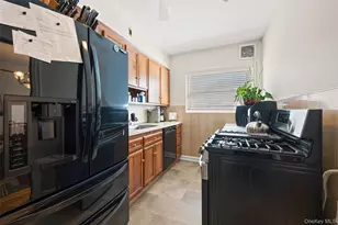 77-17 82nd St, Glendale, NY 11385 - Photo 10