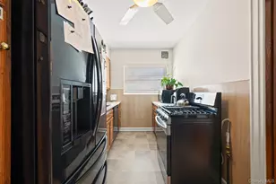 77-17 82nd St, Glendale, NY 11385 - Photo 8