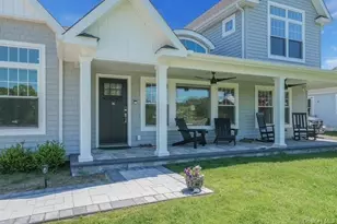 5415 Skunk Ln, Cutchogue, NY 11935 - Photo 2