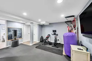 14 W Chestnut St, Farmingdale, NY 11735 - Photo 24