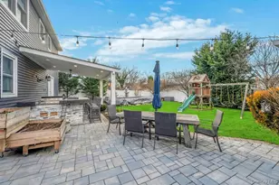 14 W Chestnut St, Farmingdale, NY 11735 - Photo 30