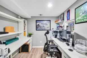 14 W Chestnut St, Farmingdale, NY 11735 - Photo 28