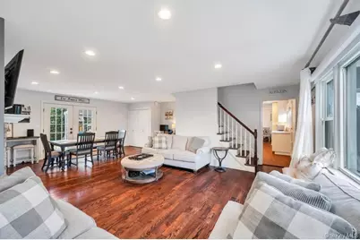 14 W Chestnut Street, Farmingdale, NY 11735 - Photo 6