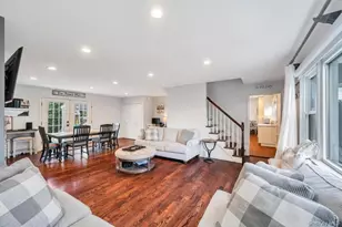 14 W Chestnut St, Farmingdale, NY 11735 - Photo 6