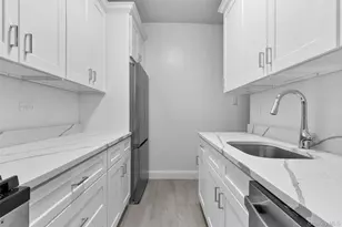 760 Brady Ave, Bronx, NY 10462 - Photo 6