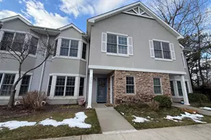 117 Pond View Dr, Port Washington, NY 11050 - Photo 2