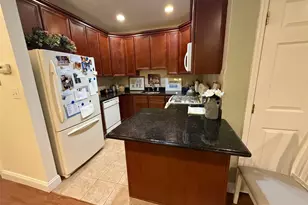 117 Pond View Dr, Port Washington, NY 11050 - Photo 8