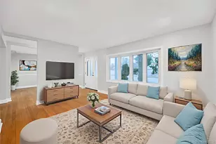 2585 Oceanside Rd, Oceanside, NY 11572 - Photo 2