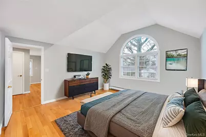 2585 Oceanside Road, Oceanside, NY 11572 - Photo 10