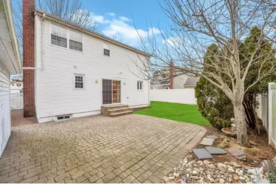 2585 Oceanside Road, Oceanside, NY 11572 - Photo 24