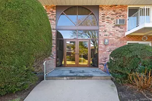 1 Toms Point Ln, Port Washington, NY 11050 - Photo 24