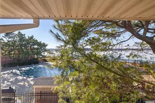 1 Toms Point Ln, Port Washington, NY 11050 - Photo 8