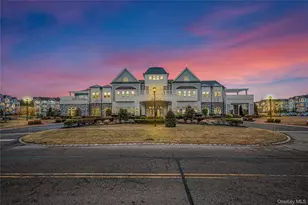 21105 Aspenwood Dr, Plainview, NY 11803 - Photo 2