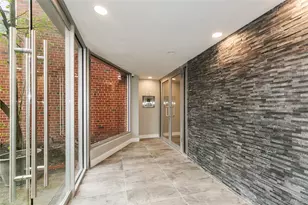 195 S Middle Neck Rd, Great Neck, NY 11021 - Photo 2