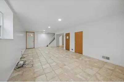 39 Claire Avenue, New Rochelle, NY 10804 - Photo 18