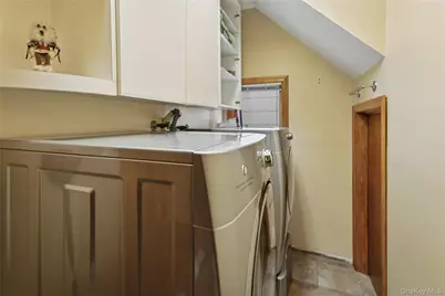 991 W Park Avenue, Long Beach, NY 11561 - Photo 32