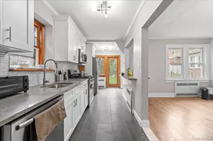 128 Kimball Terrace, Yonkers, NY 10704 - Photo 4