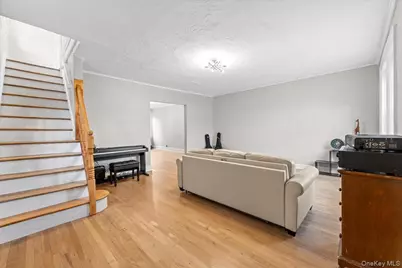 128 Kimball Terrace, Yonkers, NY 10704 - Photo 12