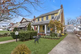 93-23 219th St, Queens Village, NY 11428 - Photo 14