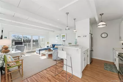 35 Library Avenue #3L, Westhampton Beach, NY 11978 - Photo 4