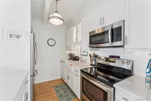 35 Library Ave, Westhampton Beach, NY 11978 - Photo 6