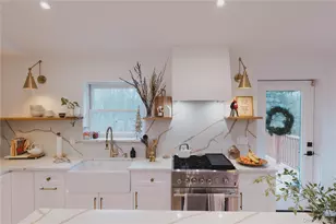 281 Falls Rd, Hudson, NY 12534 - Photo 2