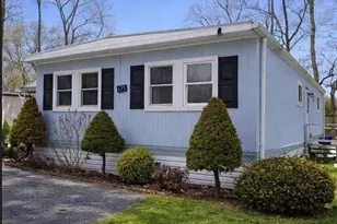 703 Fresh Pond Ave, Calverton, NY 11933 - Photo 4