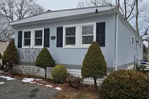 703 Fresh Pond Ave, Calverton, NY 11933 - Photo 2