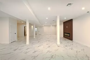 39 Forest Ln, Westbury, NY 11590 - Photo 34