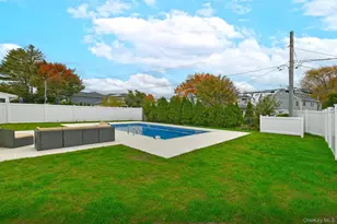 39 Forest Ln, Westbury, NY 11590 - Photo 38