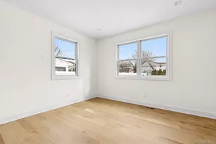 39 Forest Ln, Westbury, NY 11590 - Photo 20