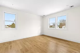 39 Forest Ln, Westbury, NY 11590 - Photo 28