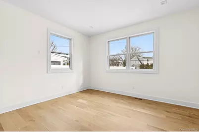 39 Forest Lane, Westbury, NY 11590 - Photo 18