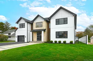 39 Forest Ln, Westbury, NY 11590 - Photo 2