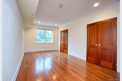 171 Great Neck Road #4E, Great Neck, NY 11021 - Photo 6