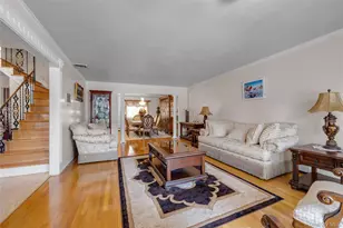 6 Marietta Dr, Westbury, NY 11590 - Photo 10