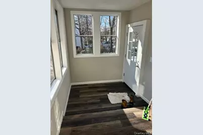 204 Vanderbilt Avenue, Brentwood, NY 11717 - Photo 2