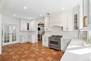 85 Cove Rd, Oyster Bay, NY 11771 - Photo 14