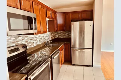 160 Chatterton Avenue #1A, White Plains, NY 10606 - Photo 1