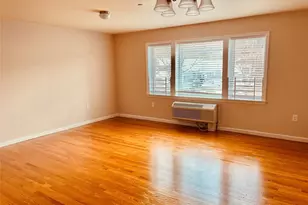 160 Chatterton Ave, White Plains, NY 10606 - Photo 4