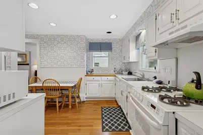 172 Fernwood Terrace, Garden City, NY 11530 - Photo 10